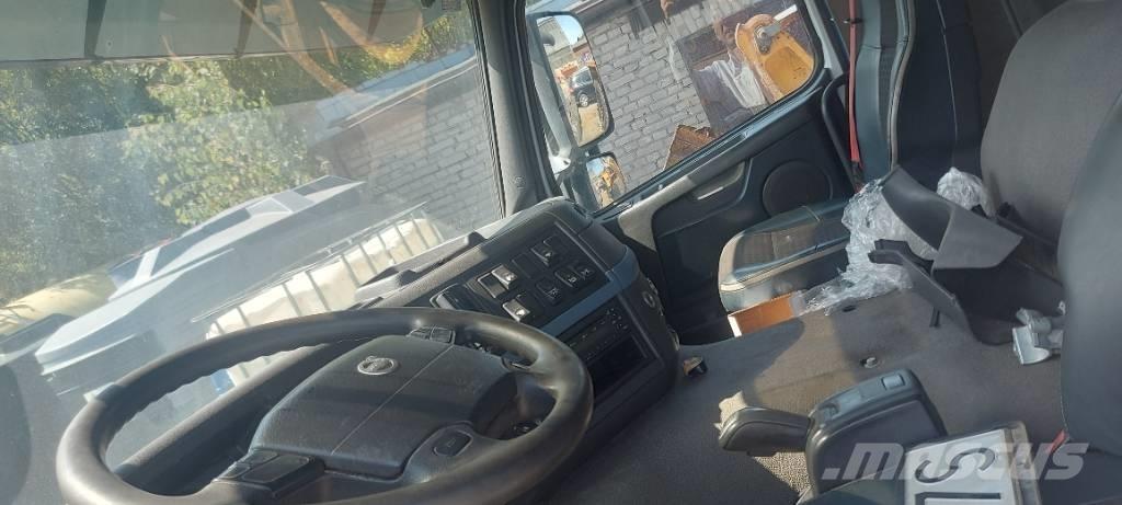 Volvo FM 330 Chassis met cabine