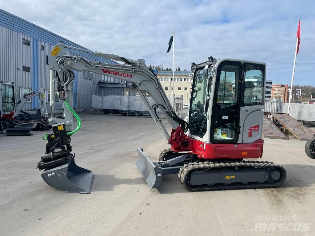 Takeuchi TB 335 R Minigraafmachines < 7t