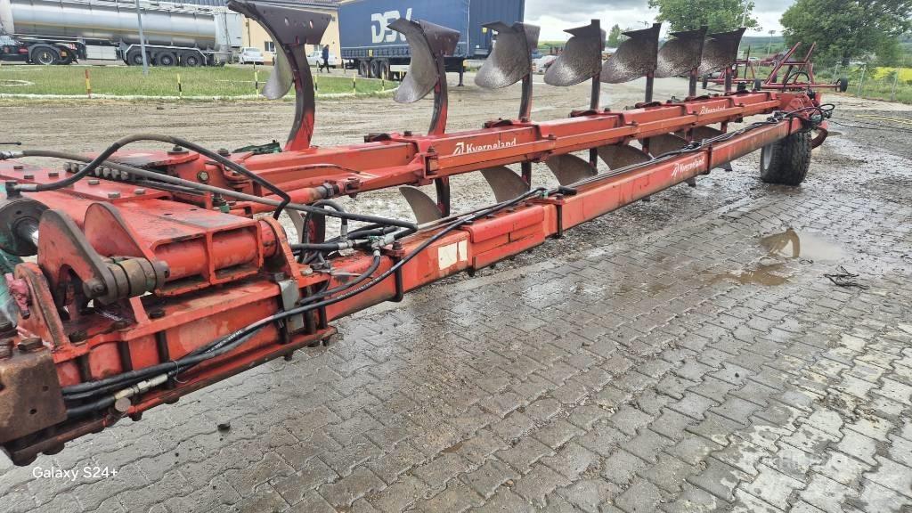 Kverneland PB100 Wentelploegen