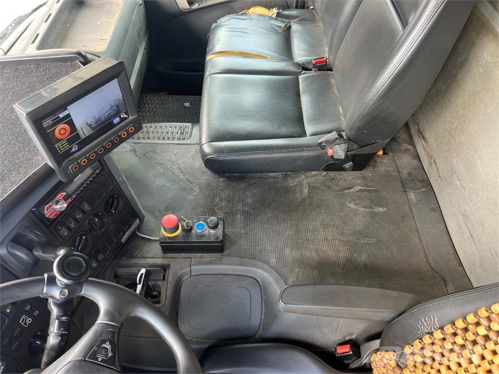 Scania P320 Chassis met cabine