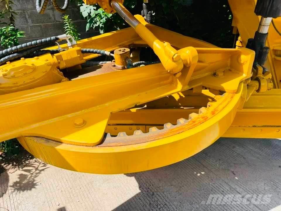 CAT 140h Graders