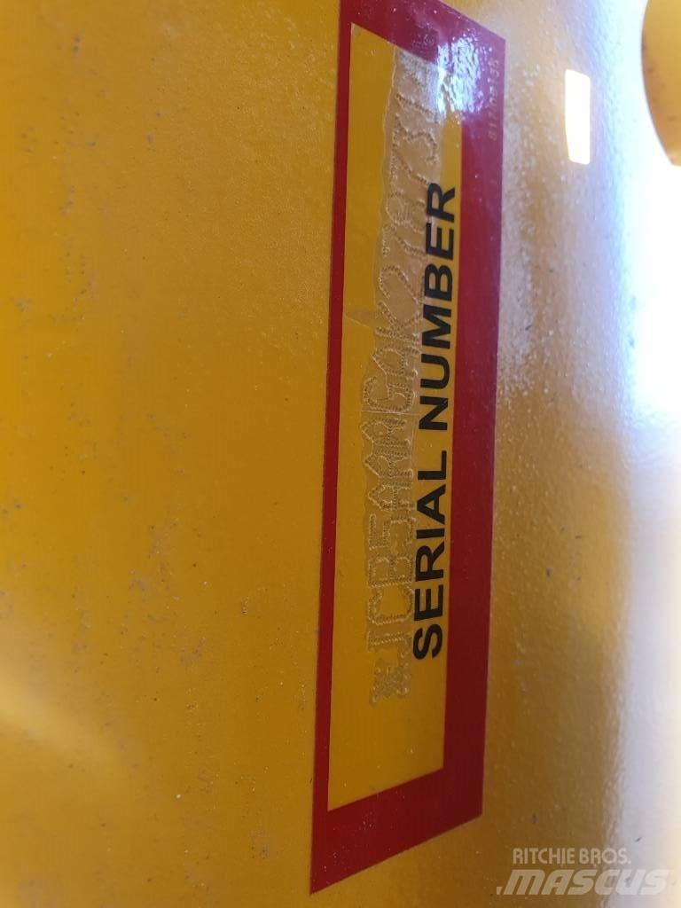 JCB 531-70, 732   P339 Verreikers