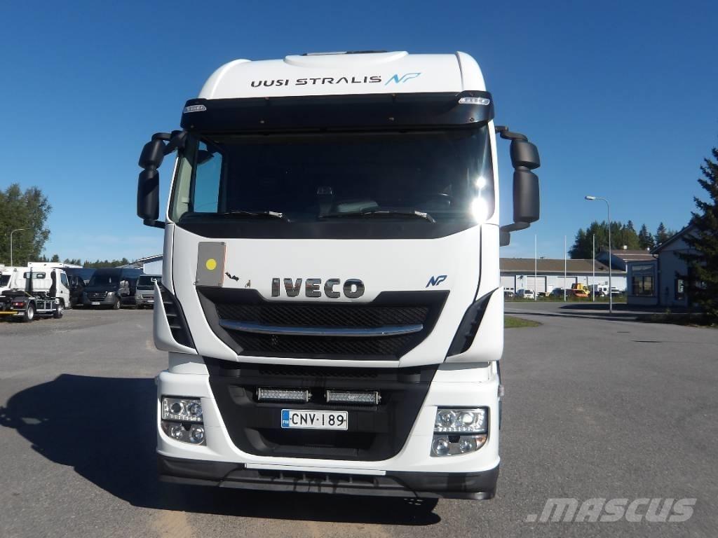 Iveco AS 440STX LNG Trekkers