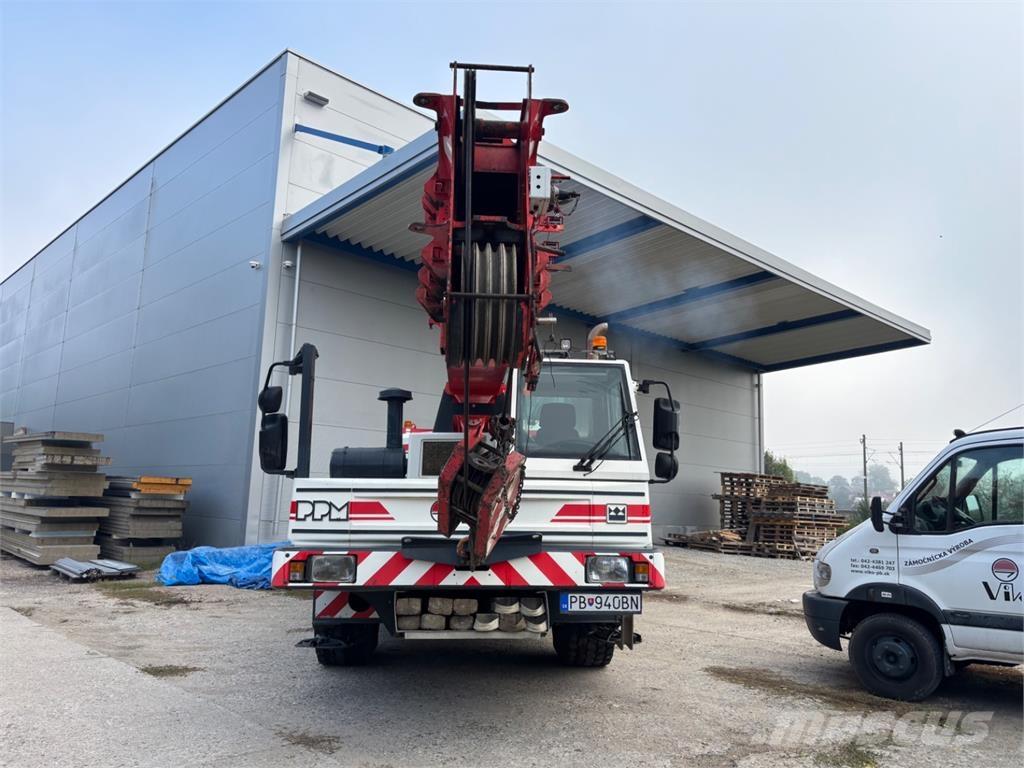 PPM ATT400 Chassis met cabine