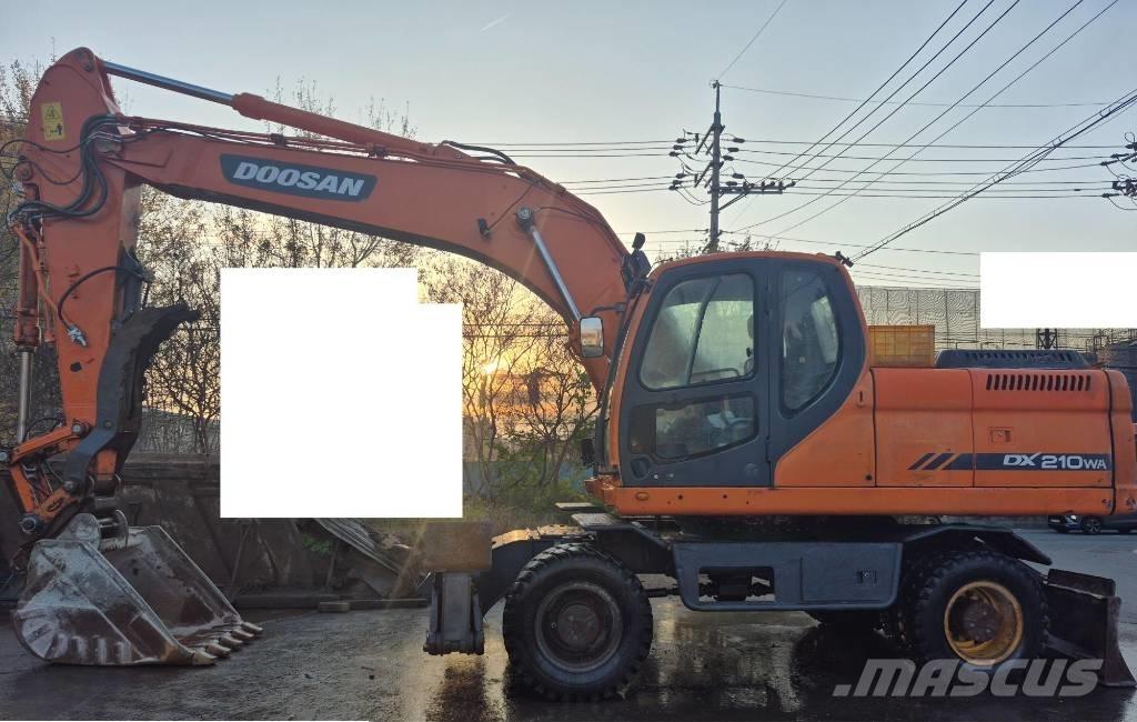 Doosan DX 210 WA Wielgraafmachines