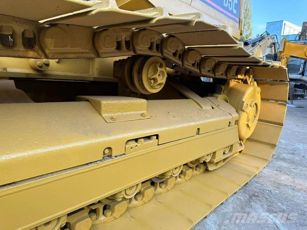 CAT D 5 C Rupsdozers