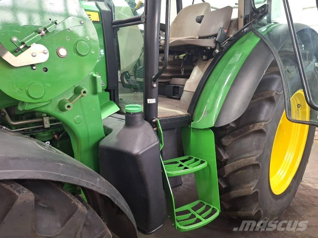 John Deere 5115 M Tractoren