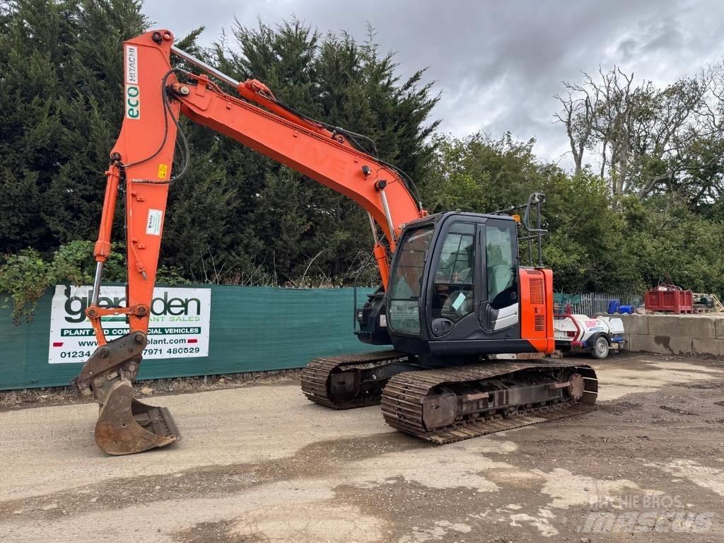 Hitachi ZX 135 US-5B Rupsgraafmachines