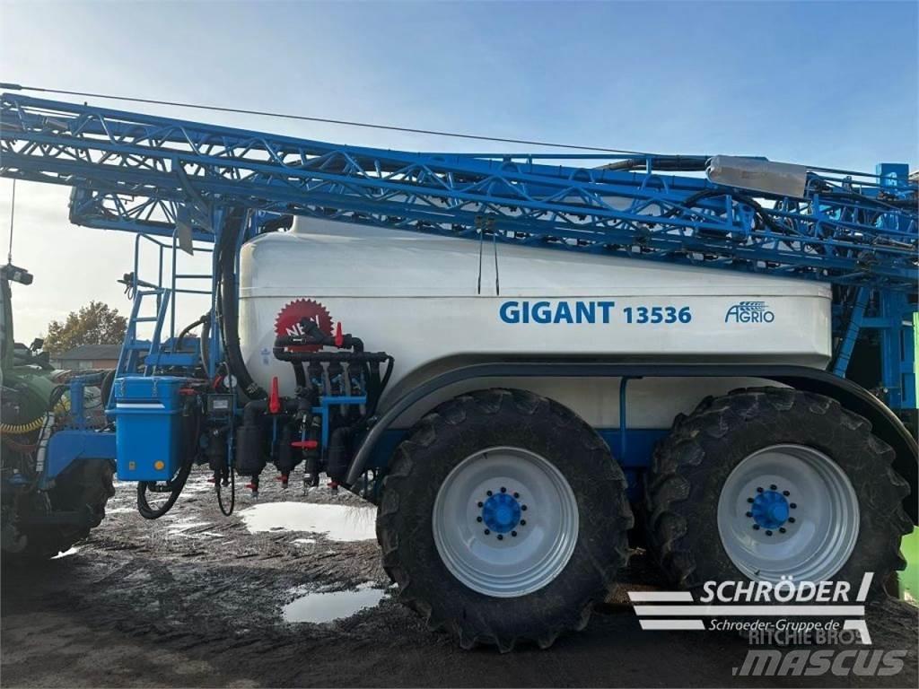 Agrio GIGANT 13500 Getrokken spuitmachines