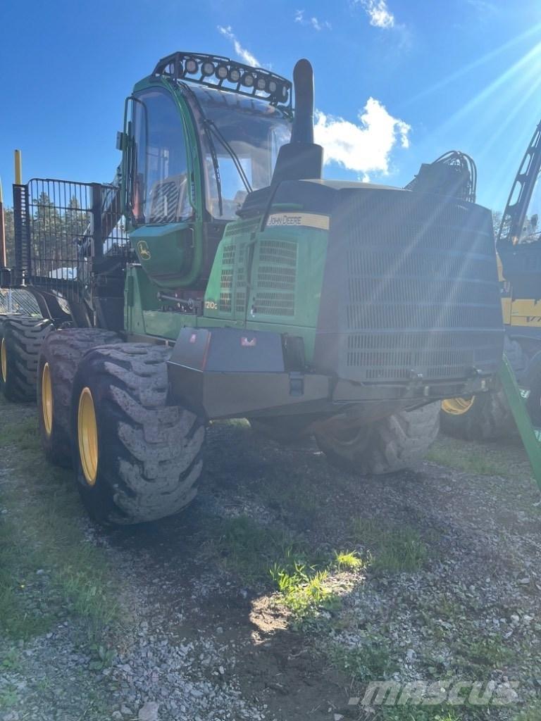 John Deere 1210 G Uitrijwagens