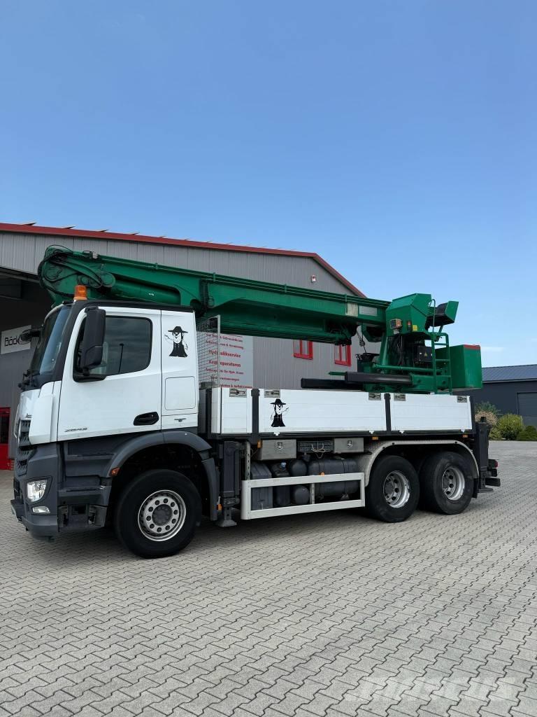 Mercedes-Benz 2643 Ruw terrein kranen