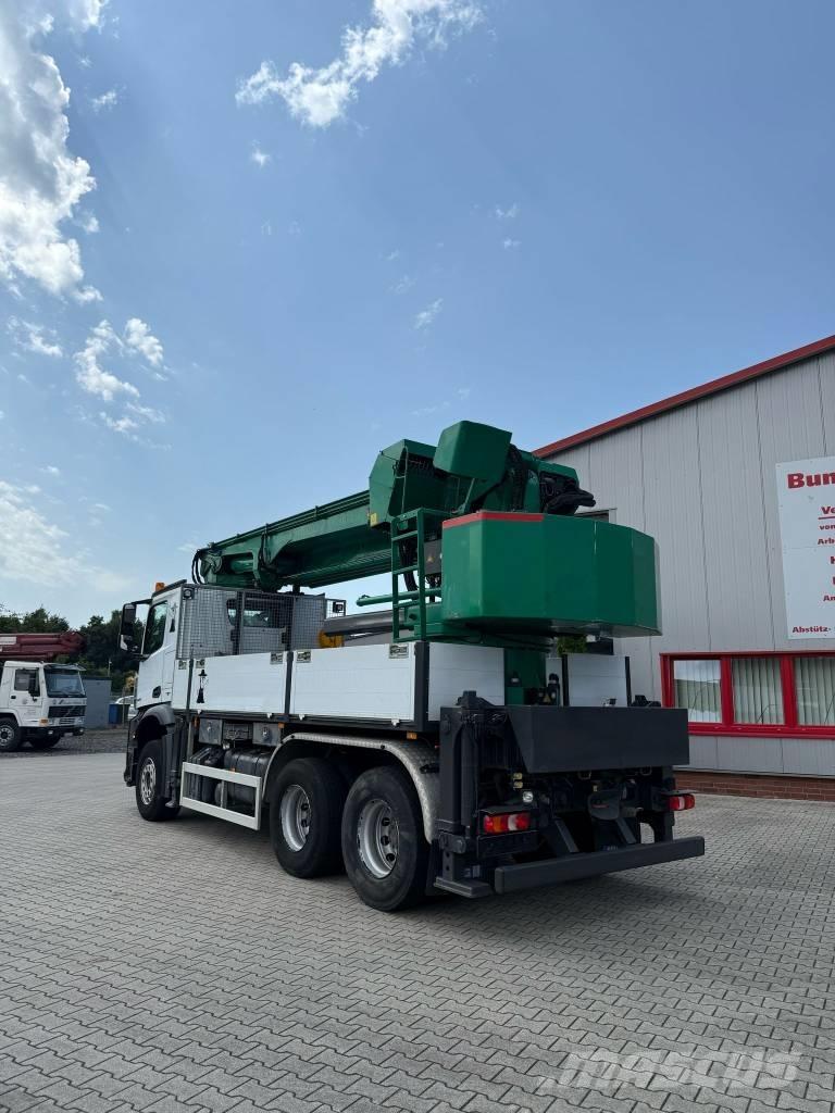 Mercedes-Benz 2643 Ruw terrein kranen