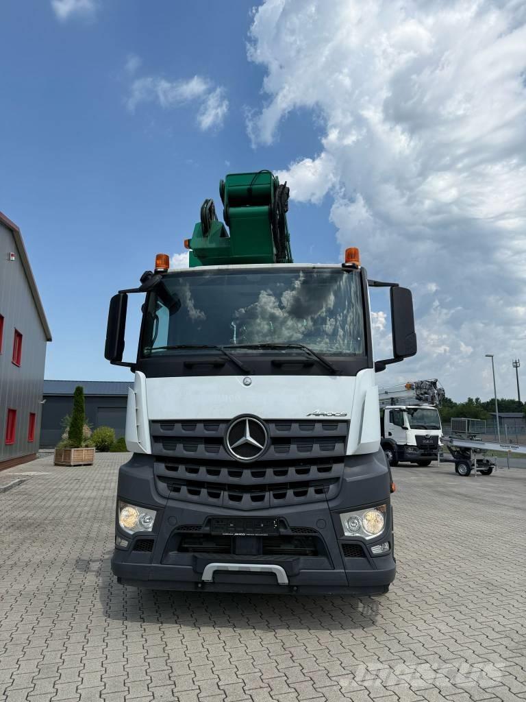 Mercedes-Benz 2643 Ruw terrein kranen