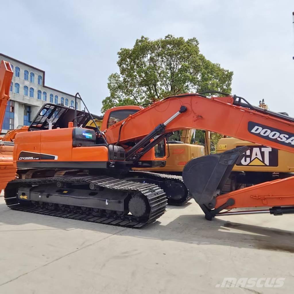 Doosan DX 225 Rupsgraafmachines