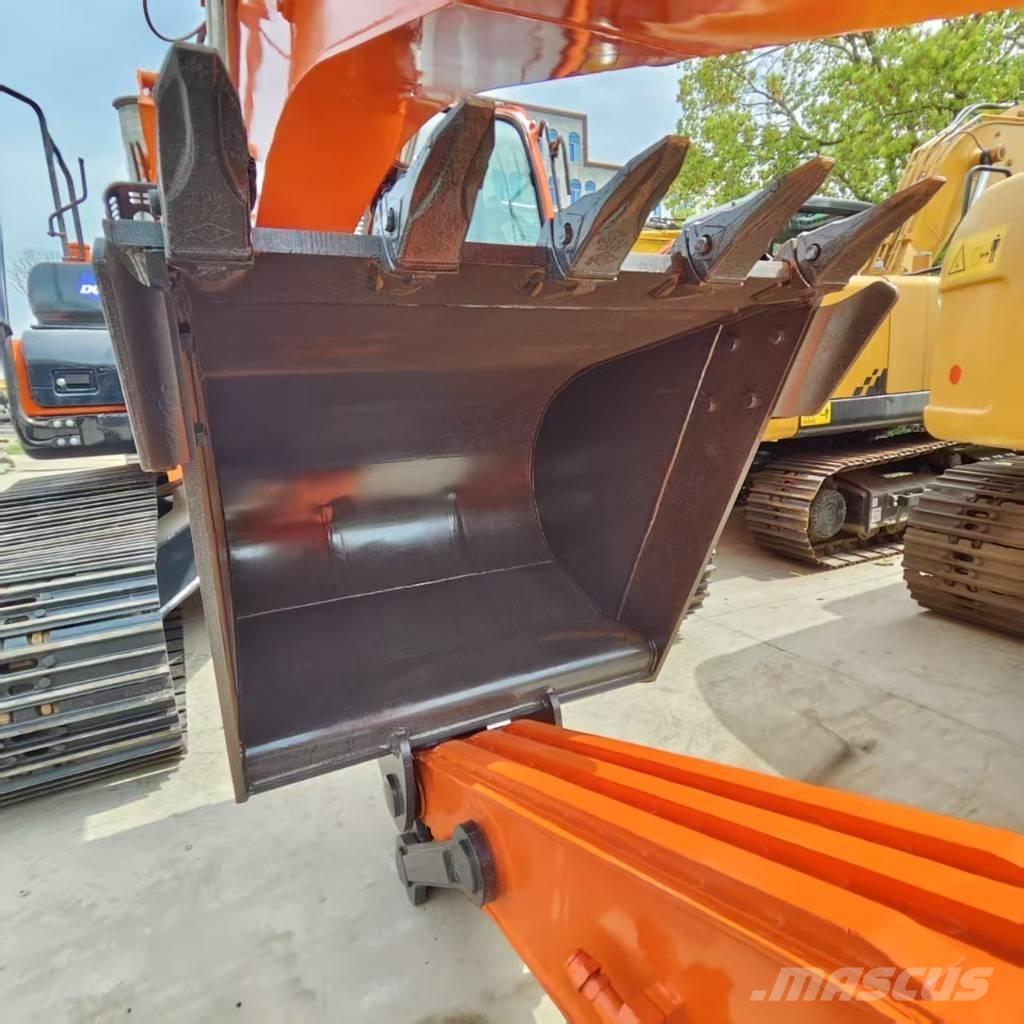 Doosan DX 225 Rupsgraafmachines