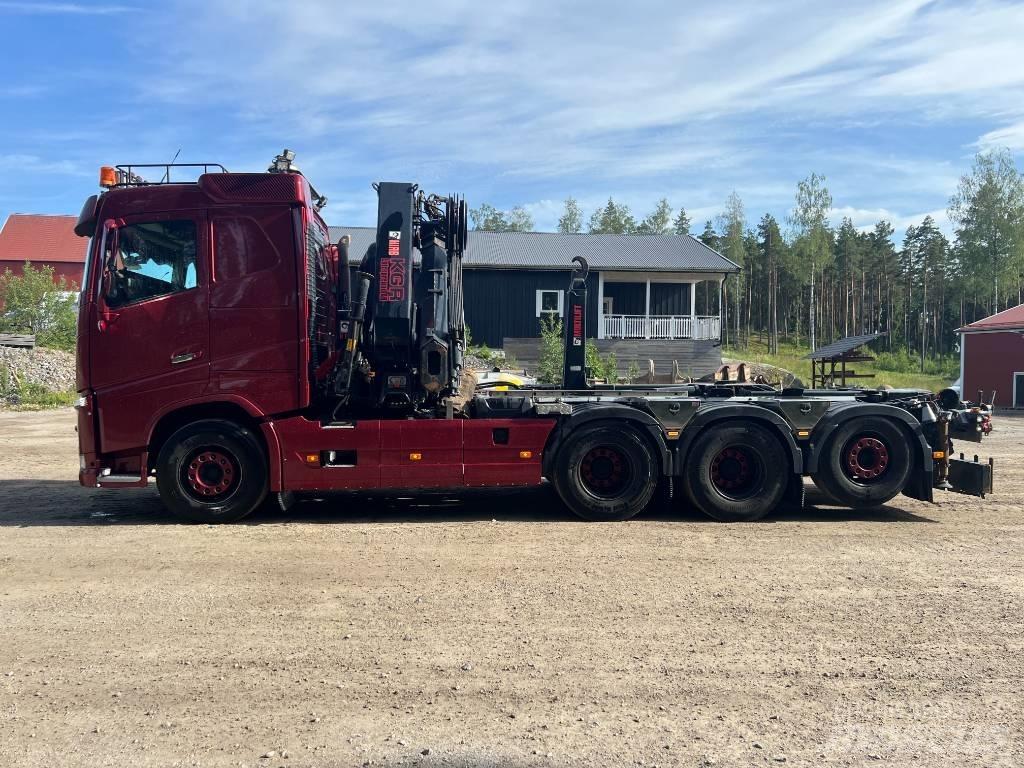Volvo FH540 8x4 Vrachtwagen met containersysteem