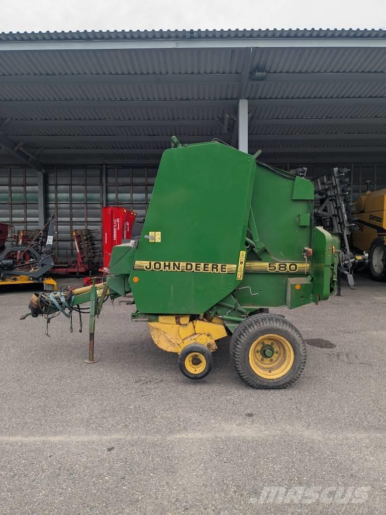 John Deere 580 Ronde-balenpersen
