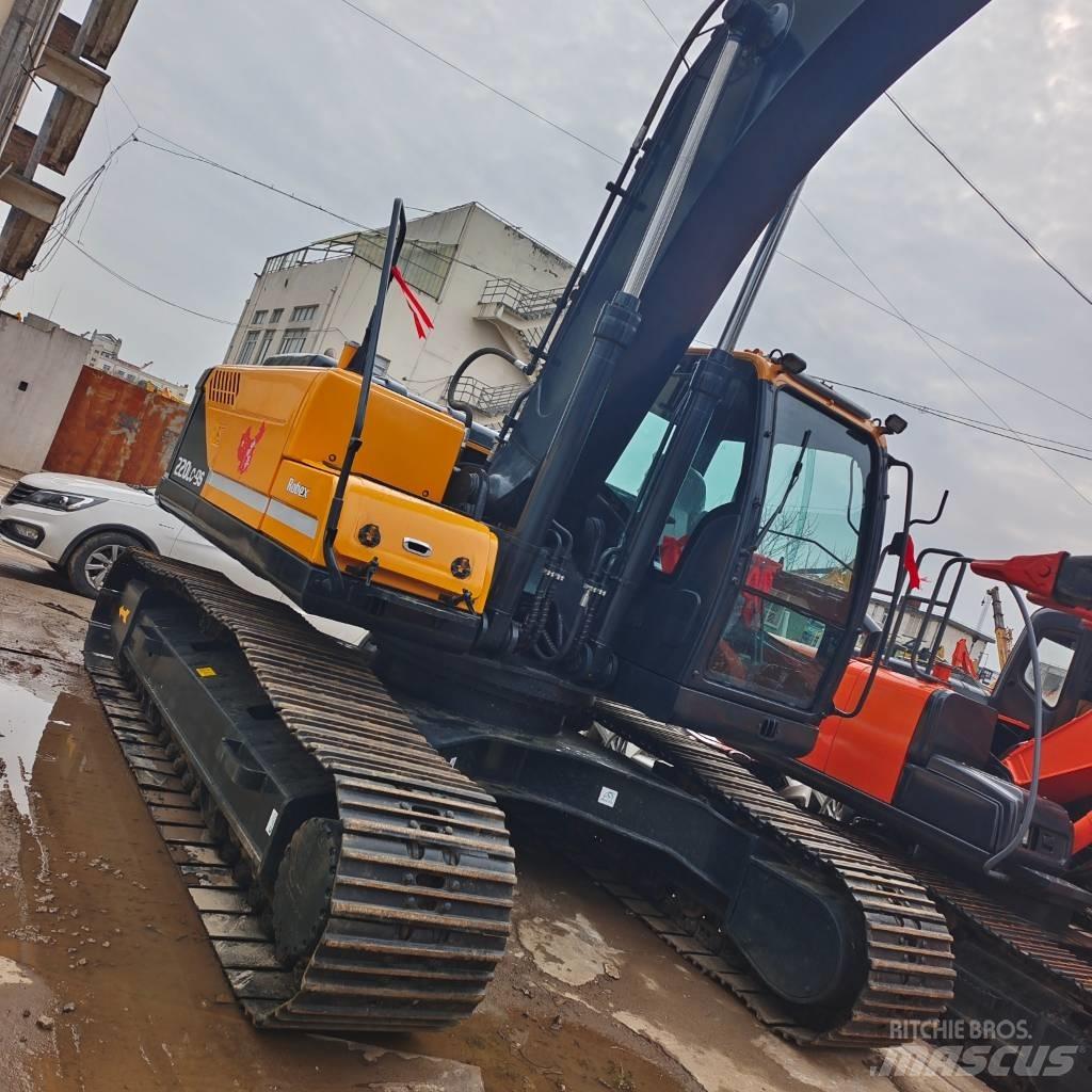 Hyundai 220 LC-9 Rupsgraafmachines