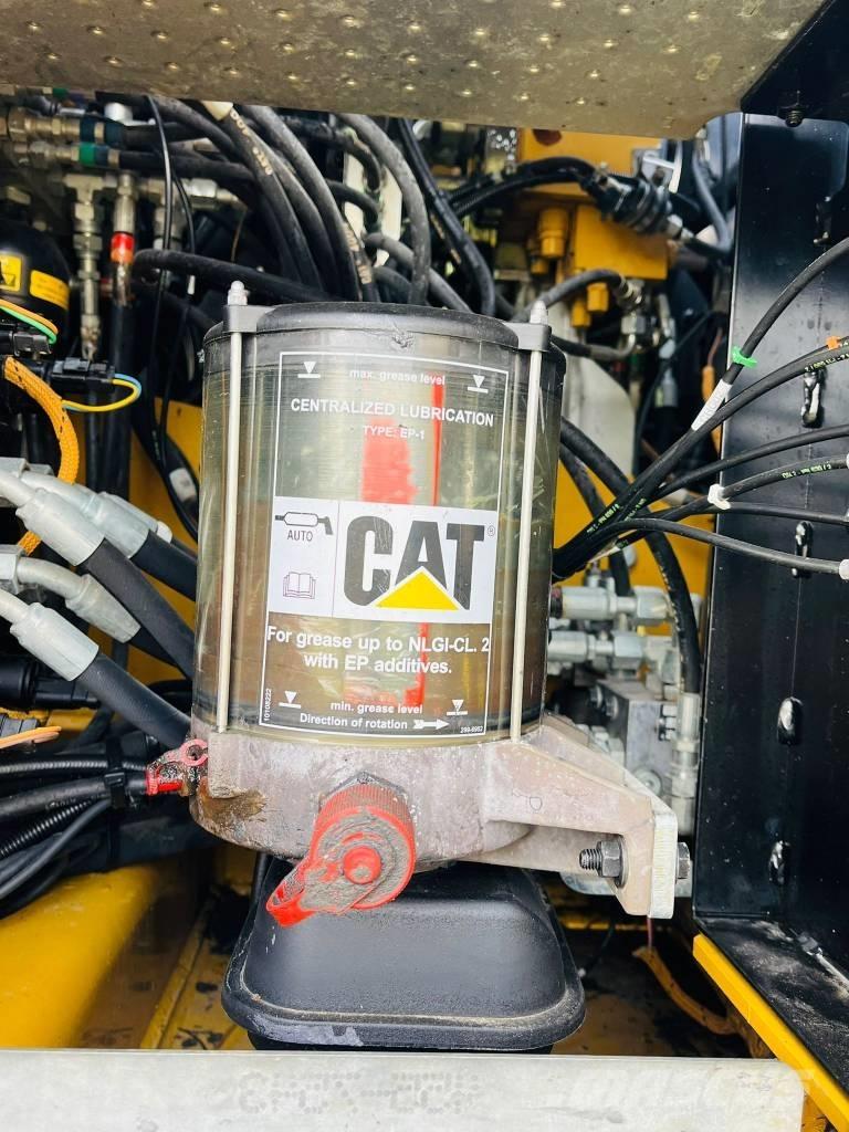 CAT M 316 F Wielgraafmachines