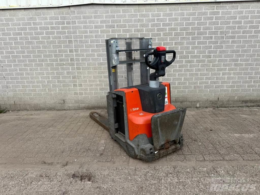 BT SWE200D Meeloop stapelaar