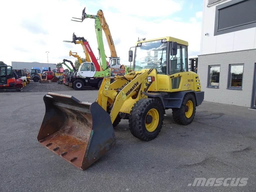Komatsu WA65-3 Wielladers