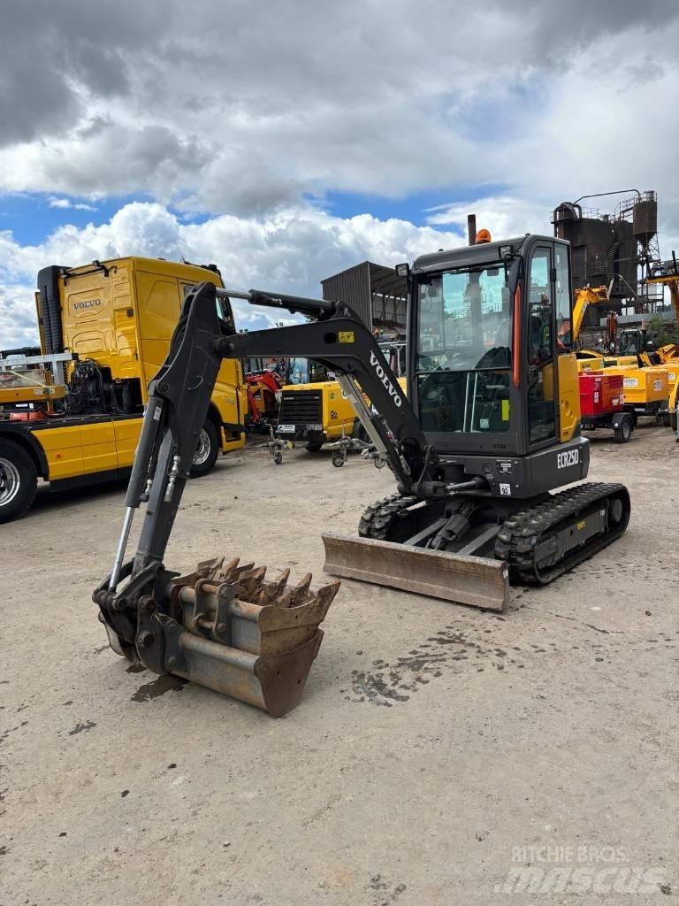 Volvo ECR 25 D Minigraafmachines < 7t