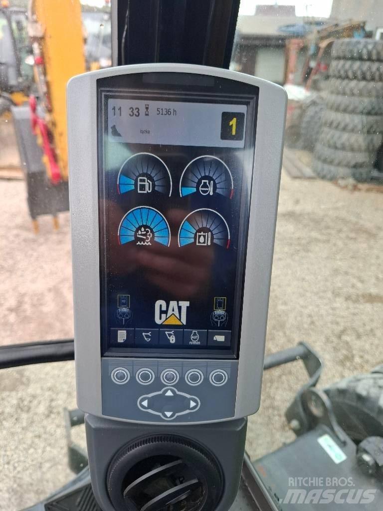 CAT 313 D Wielgraafmachines