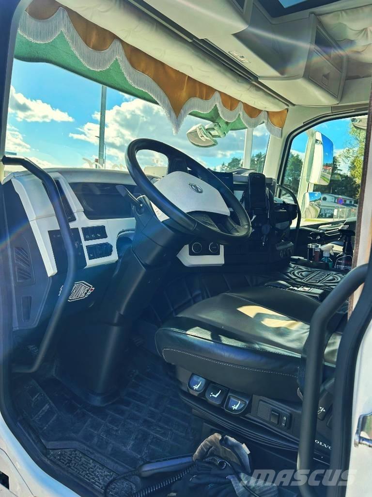 Volvo FM 380 4x2 Trekkers