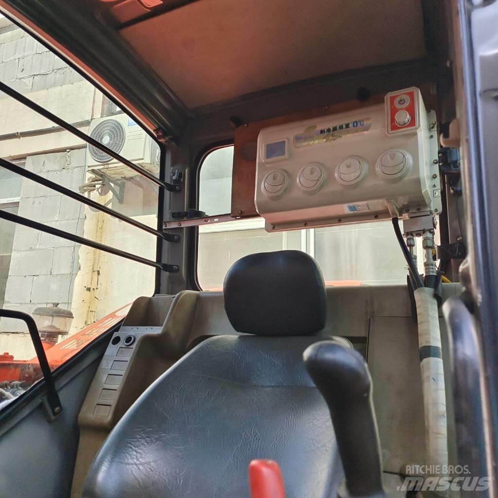 Hitachi ZX 70 Rupsgraafmachines