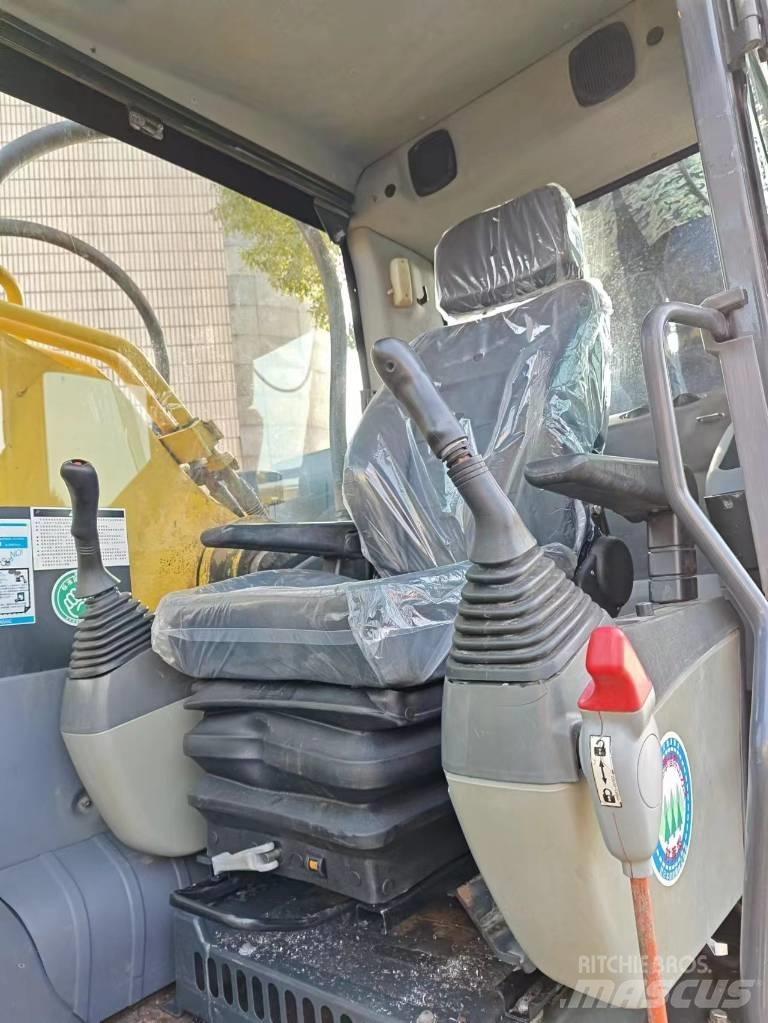 Hitachi ZX 200 Rupsgraafmachines