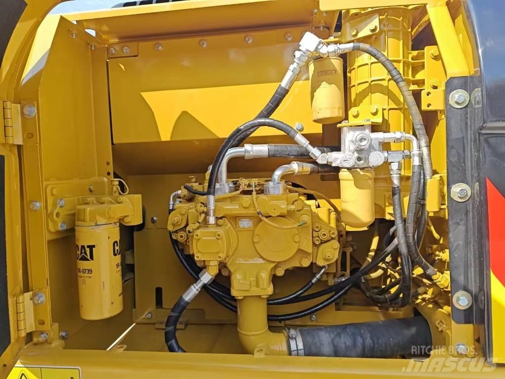 CAT 320 D2 Rupsgraafmachines