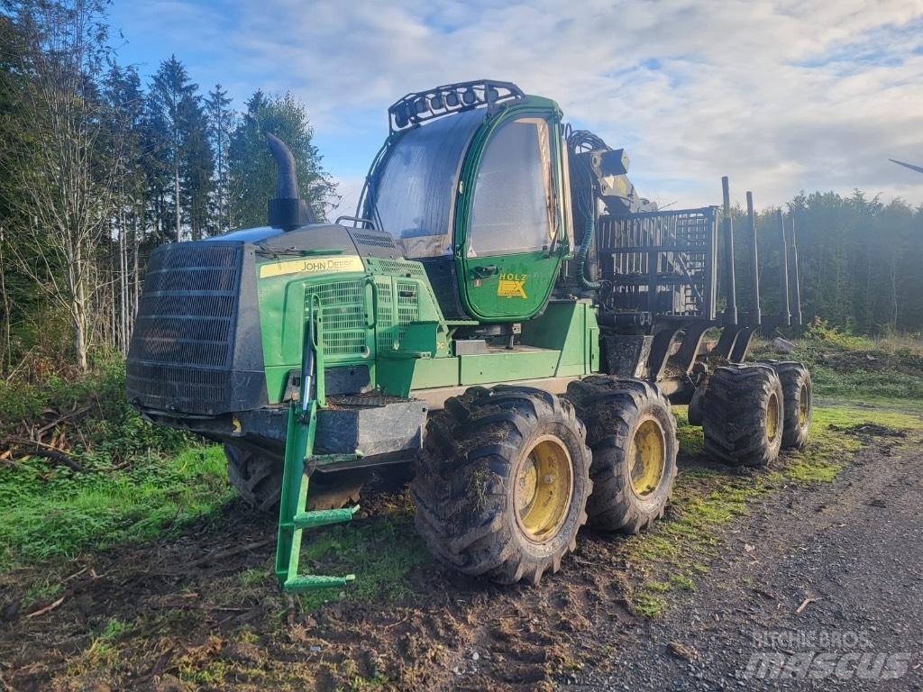 John Deere 1210 G Uitrijwagens