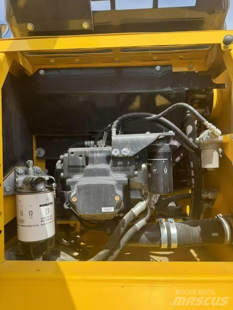 Komatsu 240LC-8 Rupsgraafmachines