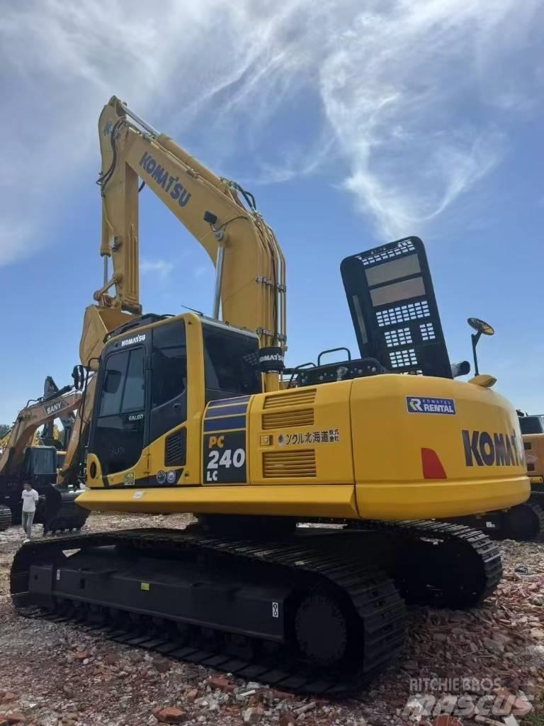 Komatsu 240LC-8 Rupsgraafmachines