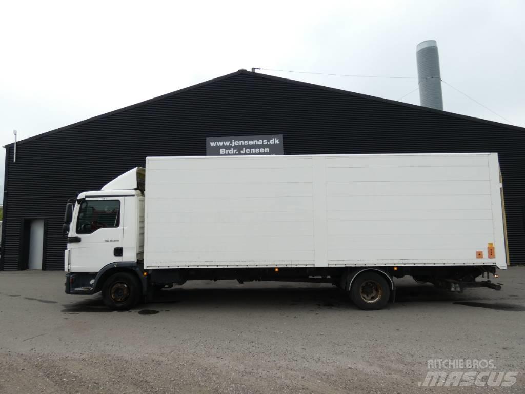 MAN TGL 12.220 BL Bakwagens met gesloten opbouw