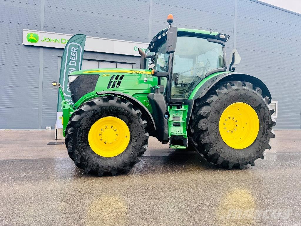 John Deere 6215 R Tractoren