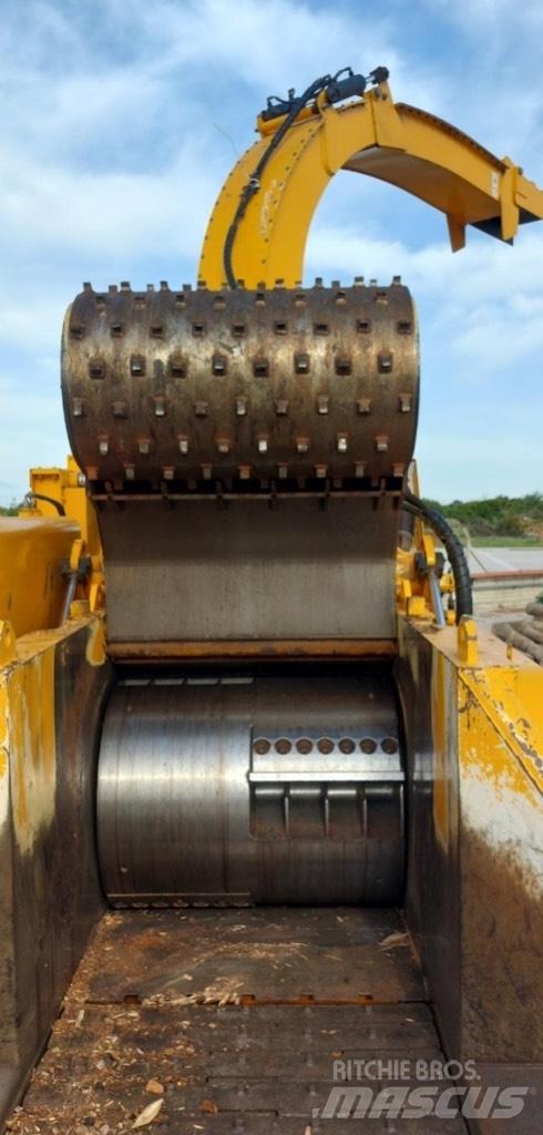 CBI Chipmax 484VR Houtversnipperaars