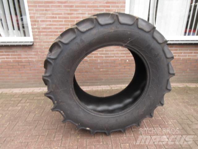 Mitas 540/65/34 Banden, wielen en velgen
