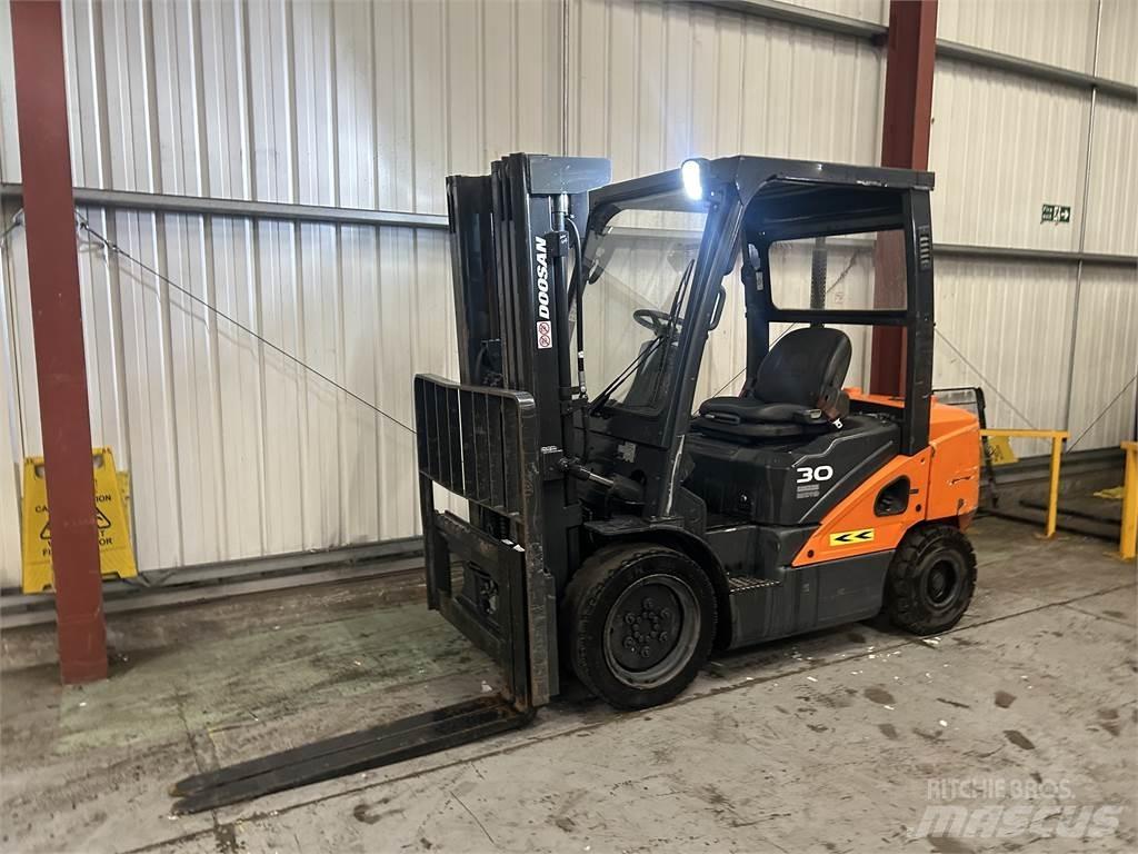 Doosan D30S-5 Diesel heftrucks
