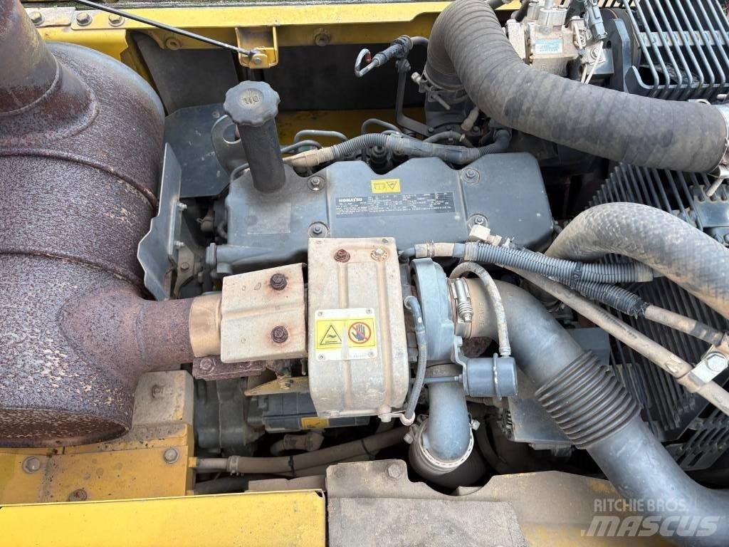 Komatsu HB 215 LC Rupsgraafmachines