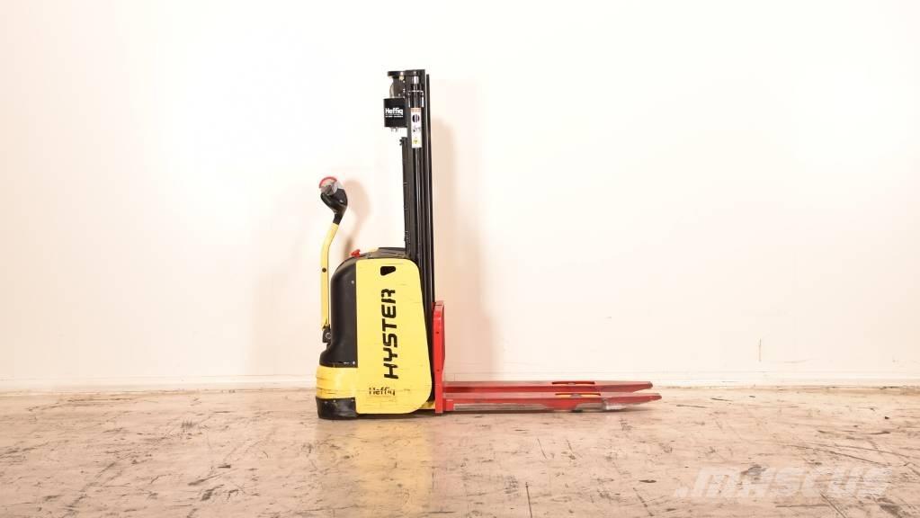 Hyster S 1.0-24 Meeloop stapelaar