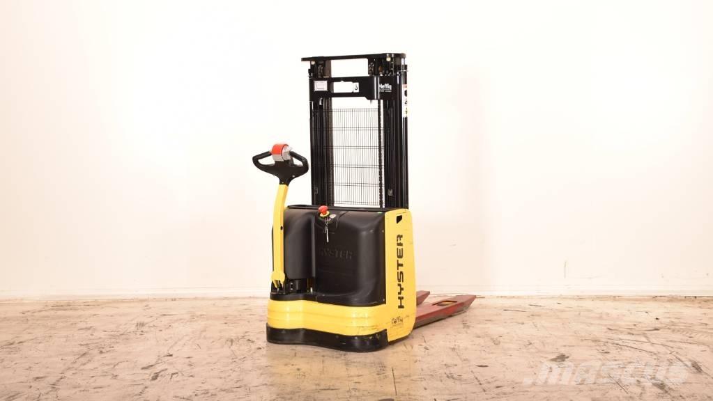 Hyster S 1.0-24 Meeloop stapelaar