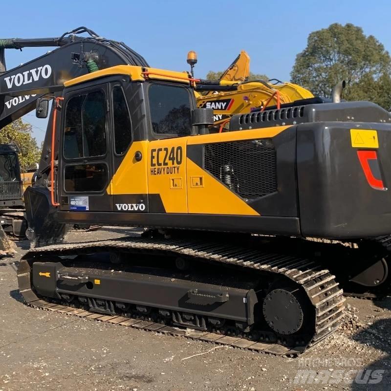 Volvo EC 240 Rupsgraafmachines
