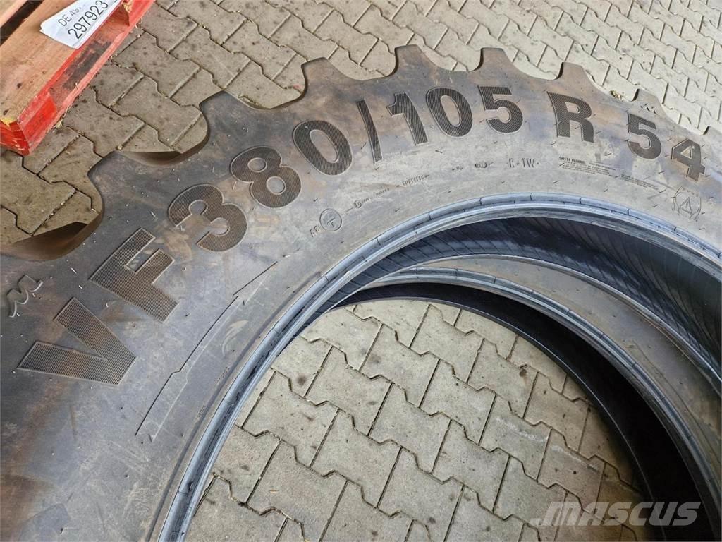 Mitas 380/105R54 Banden, wielen en velgen
