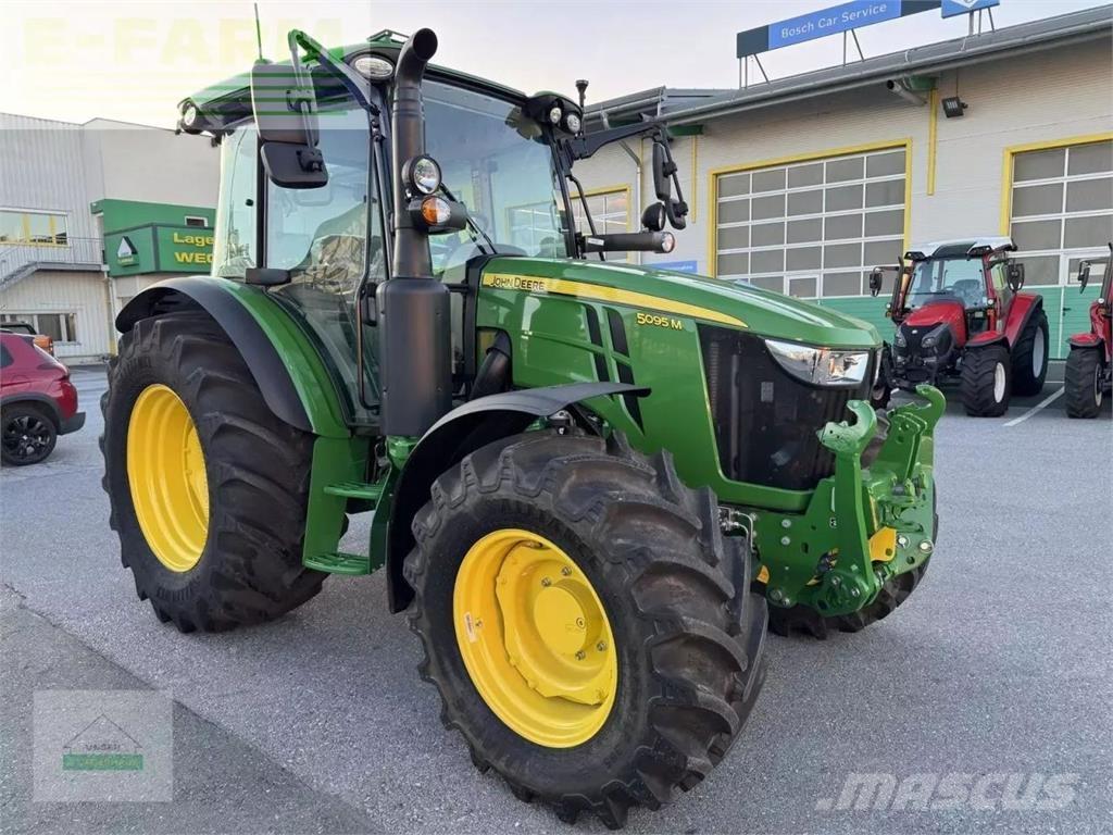 John Deere 5095 m Tractoren