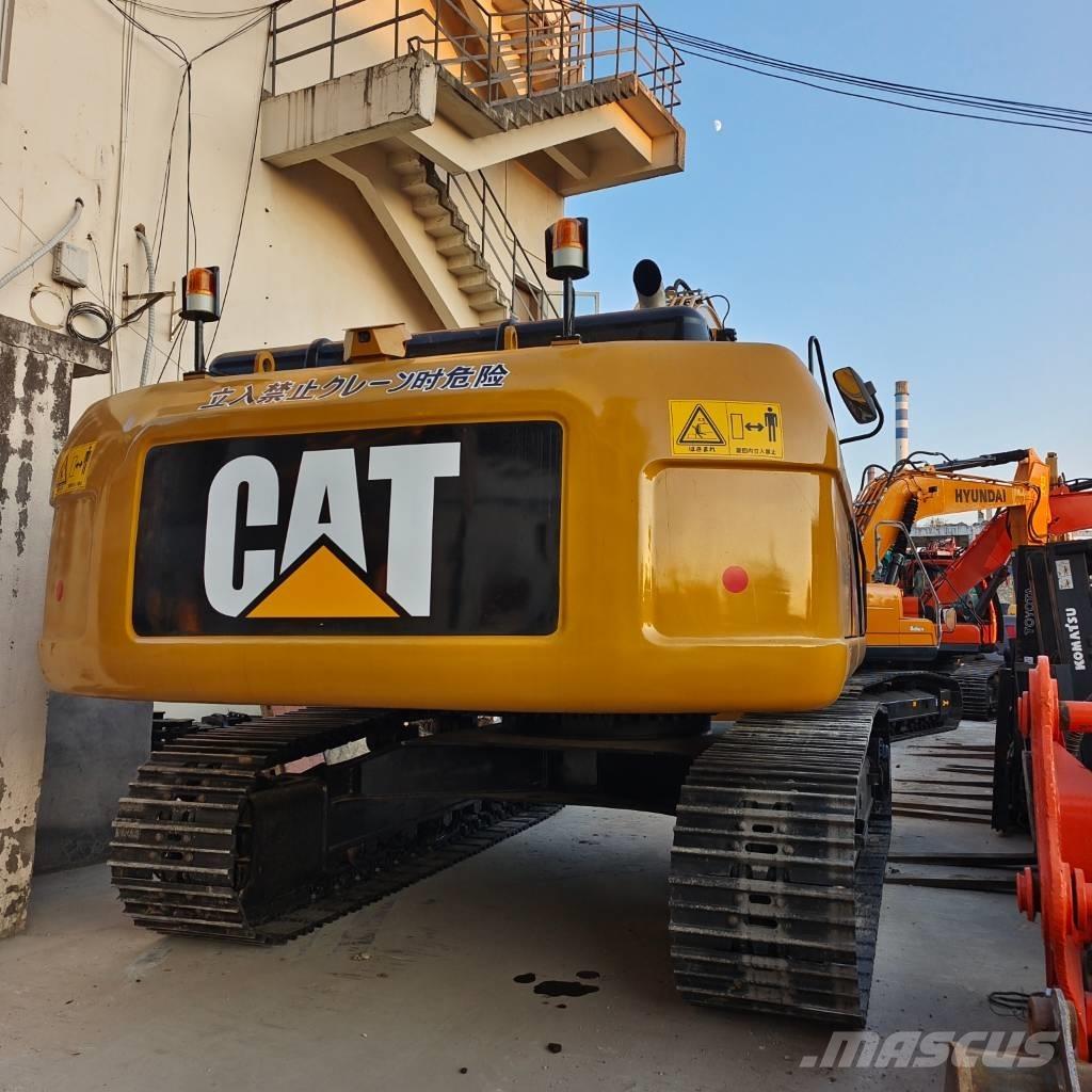 CAT 330 D 2 L Rupsgraafmachines
