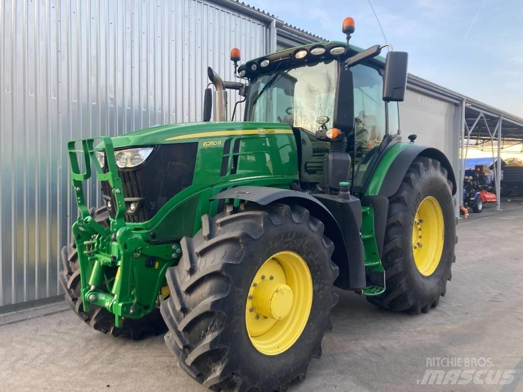 John Deere 6250 R Tractoren
