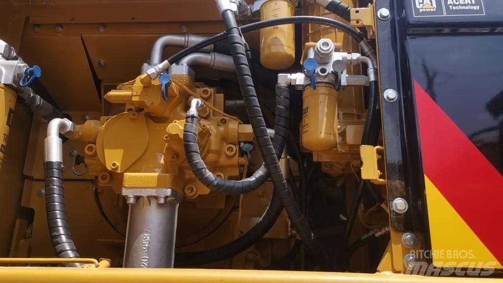 CAT 340 Rupsgraafmachines