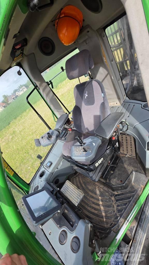 John Deere 1210 E Uitrijwagens