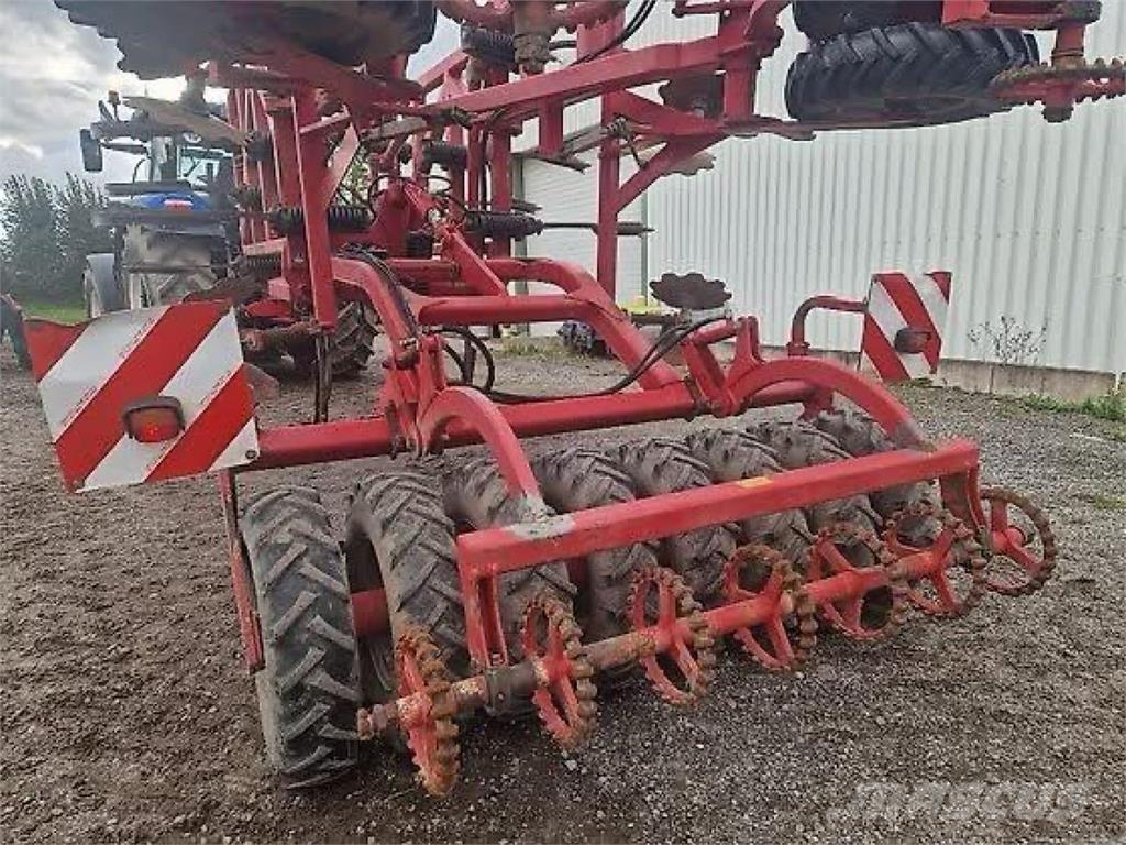 Horsch Tiger 4 AS Cultivatoren